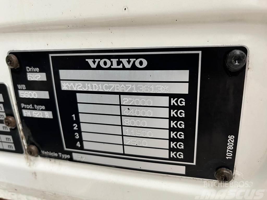 Volvo FM330 6x2*4 EURO 5 + VEB + CARRIER SUPRA 950 MT + Camion frigorifique