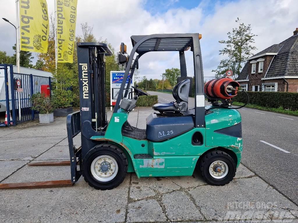 Nissan Zhejiang Maximal with 1290 hours! 2.5 ton LPG Chariots diesel