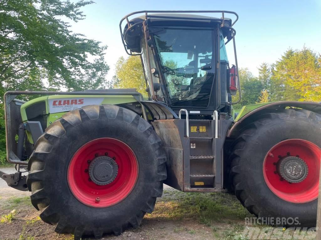CLAAS Xerion 3300 Trac VC Tracteur