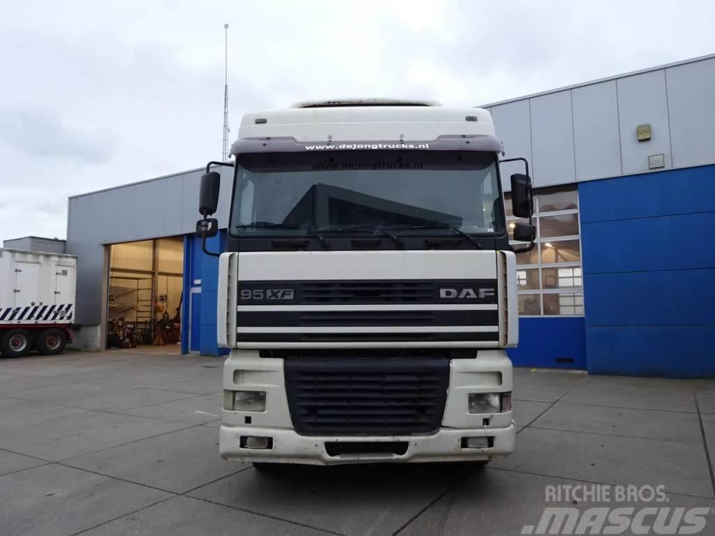 DAF XF 95.430 SC / Euro 2 / Manual Gearbox Tracteur routier