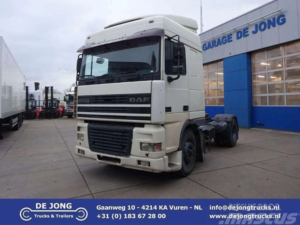 DAF XF 95.430 SC / Euro 2 / Manual Gearbox Tracteur routier