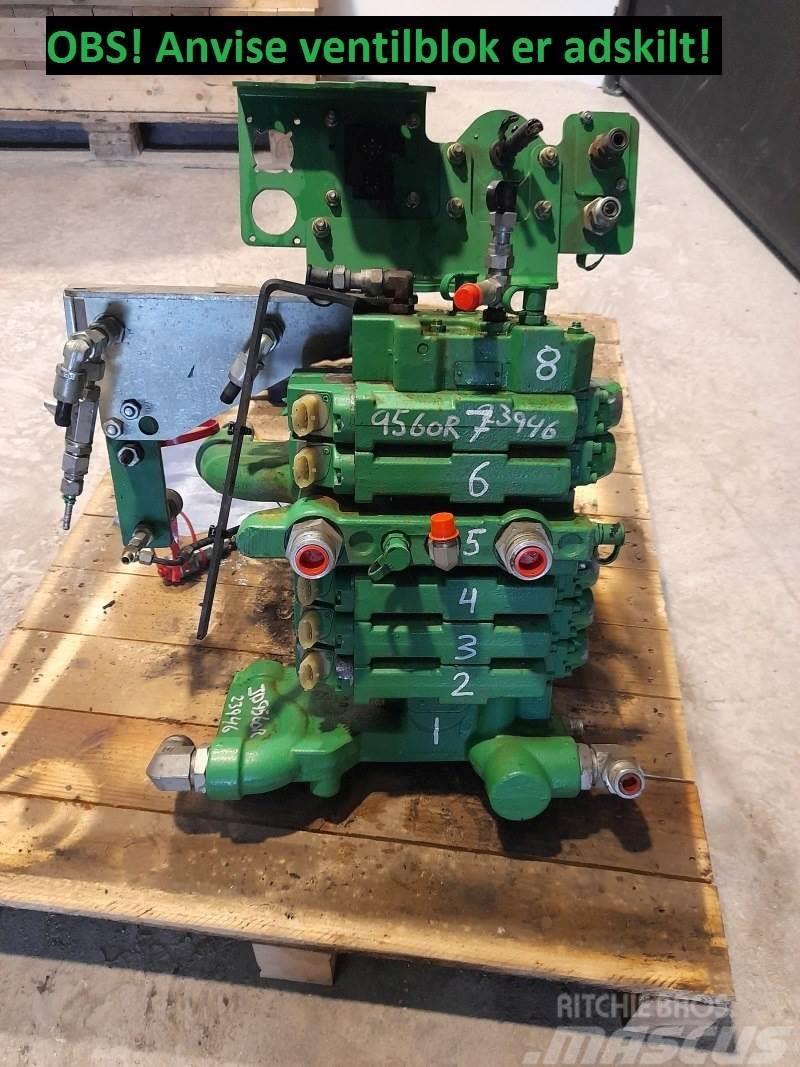 John Deere 9560 R Remote control valve Hydraulique