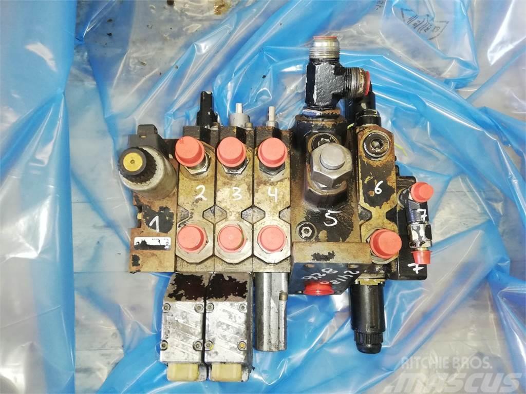 Massey Ferguson 8240 Remote control valve Hydraulique