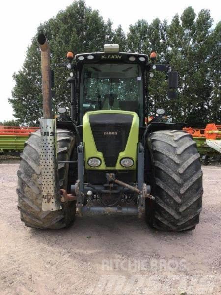 CLAAS XERION 3800 TRAC VC Tracteur