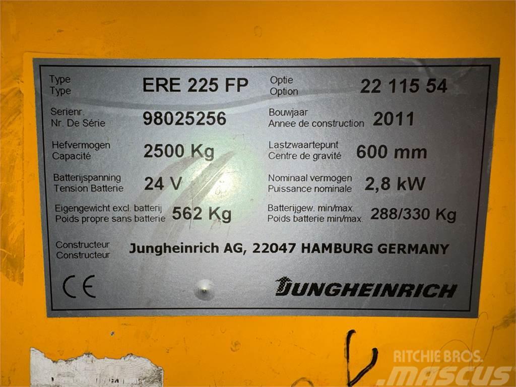 Jungheinrich ERE 225 - 2.500KG - 4.908 STD. Mini pelle < 7t