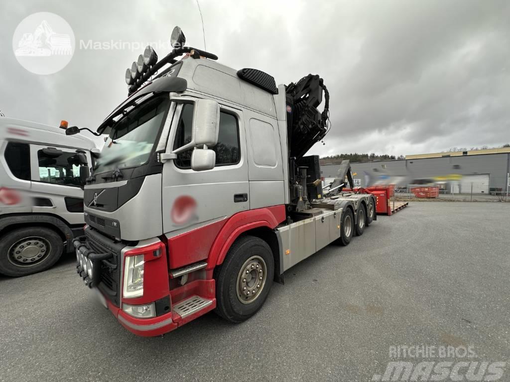 Volvo FM 500 Camion plateau ridelle avec grue