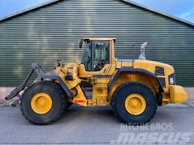 Volvo L 180 G with bucket Chargeuse sur pneus