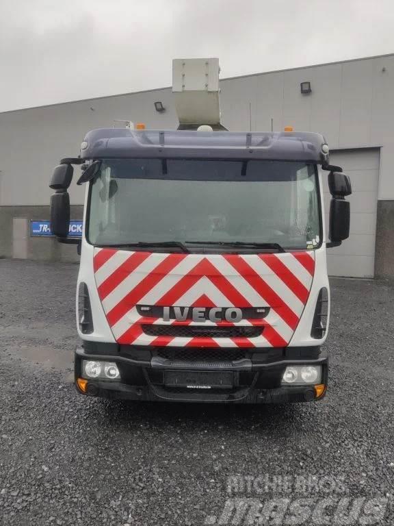 Iveco EuroCargo 120 120E18 + COMET 151TAL (15 m) Camion nacelle