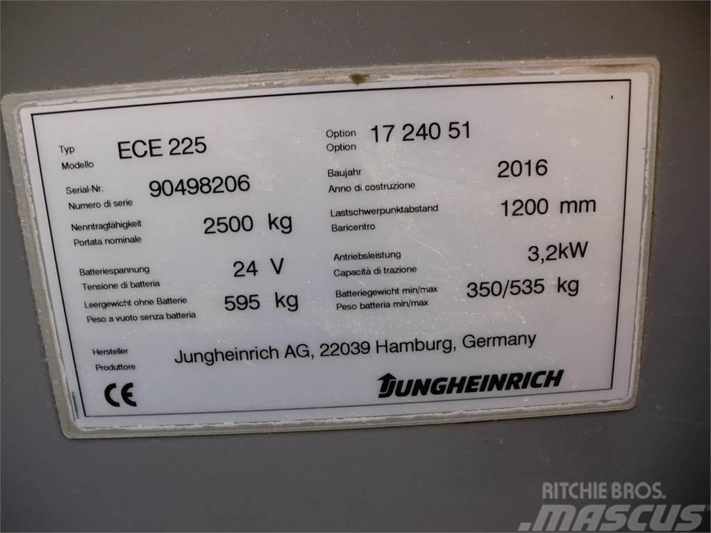Jungheinrich ECE 225 2400x510mm Préparateur de commande au sol