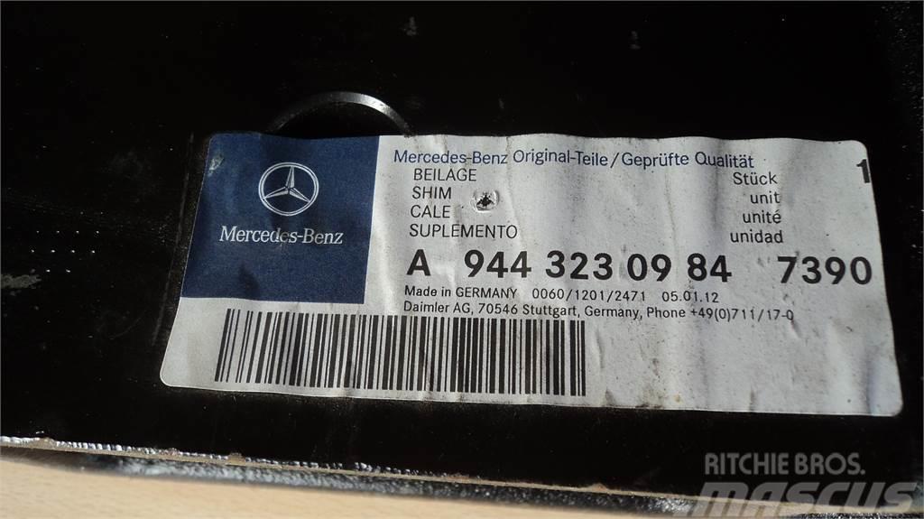 Mercedes-Benz SUPLEMENTO MB A9443230984/7390 Autres pièces