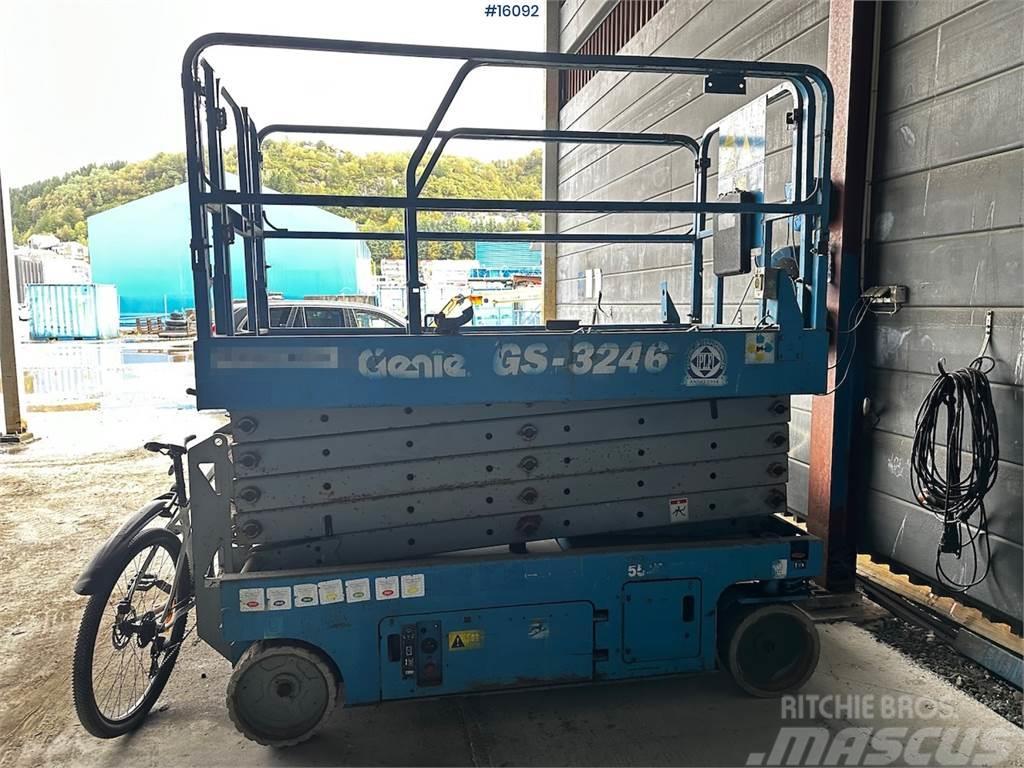 Genie GS 3246 Scissor lift. Delivered certified Nacelle ciseaux