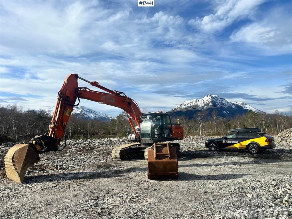 Hitachi ZX210LC-5B Tracked excavator w/ Newly overhauled R Pelle sur chenilles