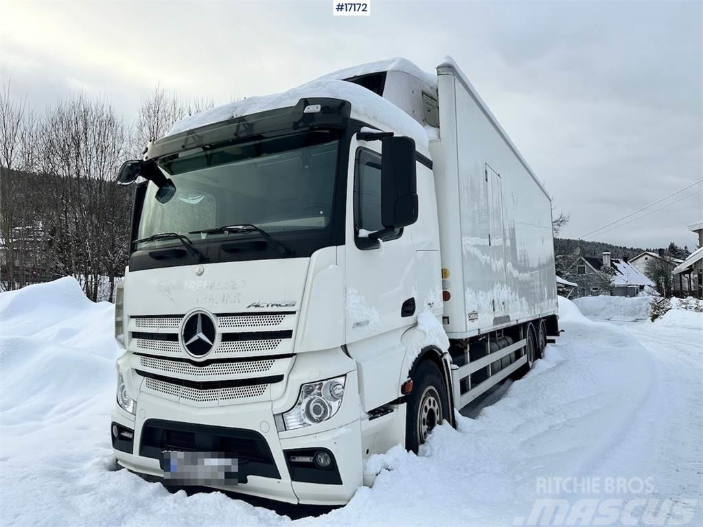 Mercedes-Benz Actros 2551 6x2 Box Truck w/ fridge/freezer unit. Camion Fourgon