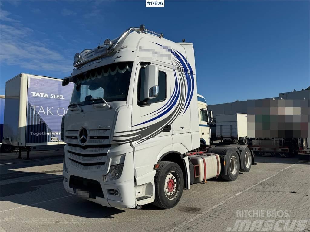 Mercedes-Benz Actros 6x2 tow truck w/ hydraulics WATCH VIDEO Tractor Units