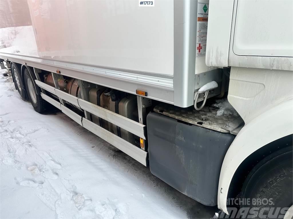 Scania G450 6x2 Box truck w/ fridge/freezer unit. Camion Fourgon