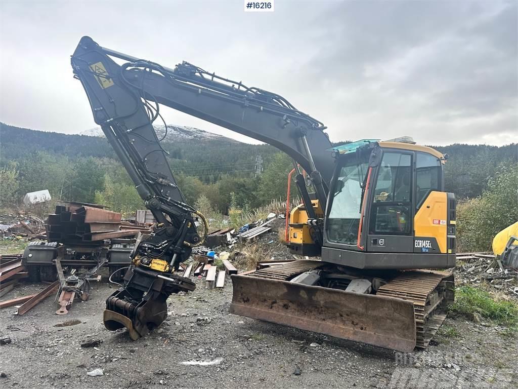 Volvo ECR145 Crawler Excavator w/ Rototilt w/ Grab and C Pelle sur chenilles