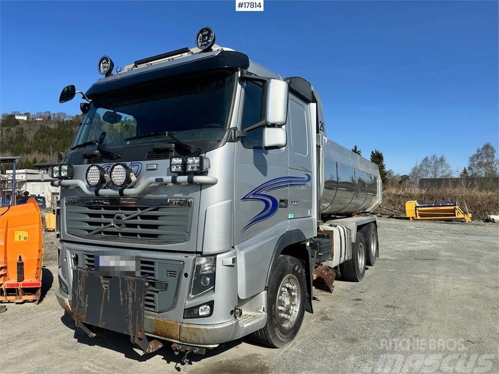 Volvo FH16 700 6x2 Snow rigged Tipper w/ underlying shea Camion benne
