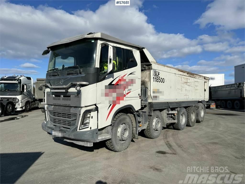 Volvo FH16 5-axle Mining truck with tipper SEE VIDEO Camion benne