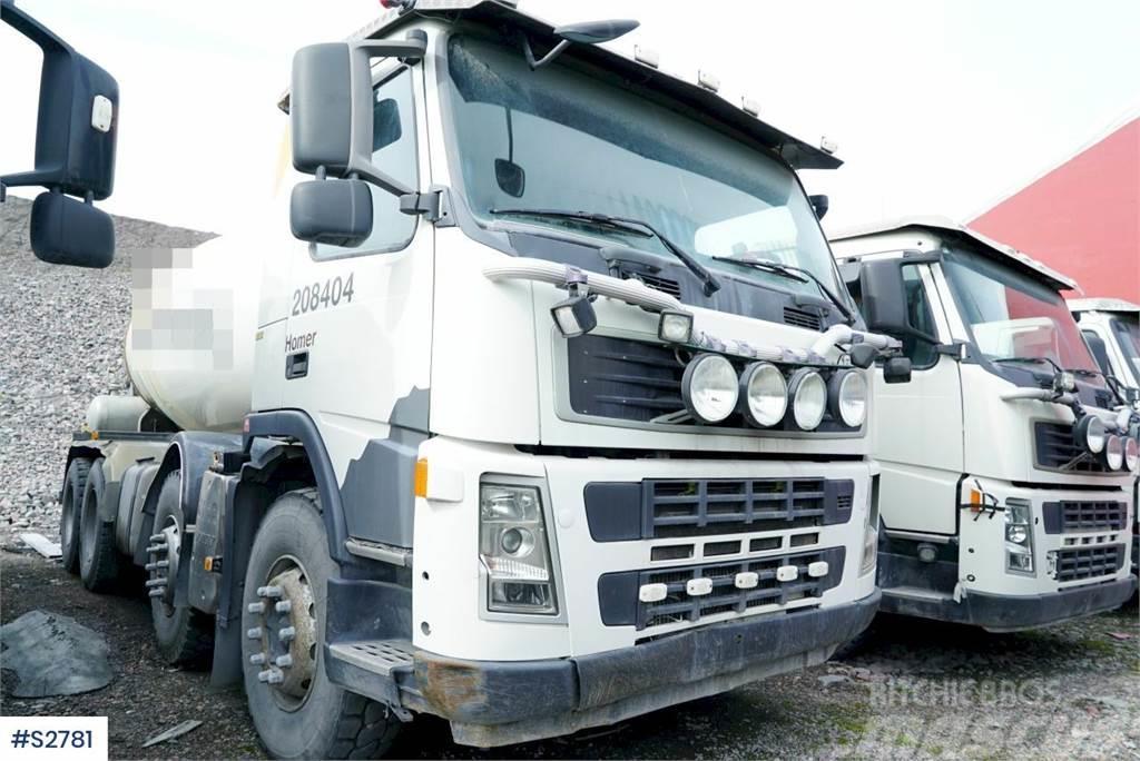 Volvo FM480 8x4 Mining Truck Camion malaxeur