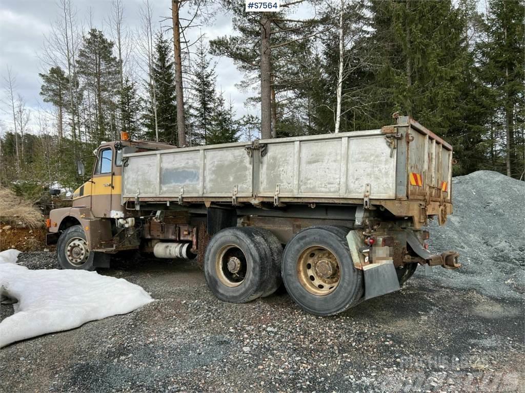 Volvo N10 Tipper with plow equipment REP OBJECT Camion benne