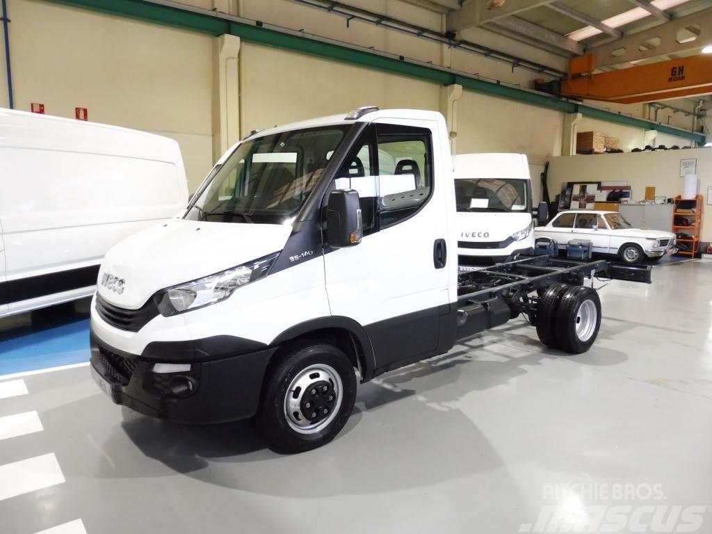Iveco Daily Chasis Cabina 35C14 3450 136 Utilitaire