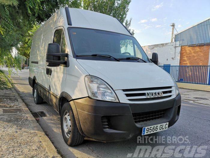 Iveco Daily Family 35C14SV Transversal 3300RD 12.0 Utilitaire