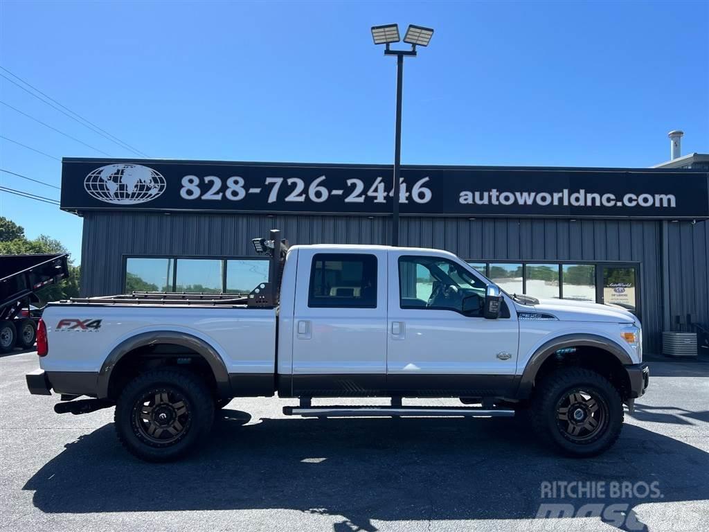 Ford F-350 SD King Ranch Crew Cab 4WD Utilitaire benne