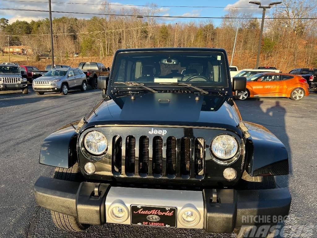 Jeep Wrangler Unlimited Sahara 4WD Voiture