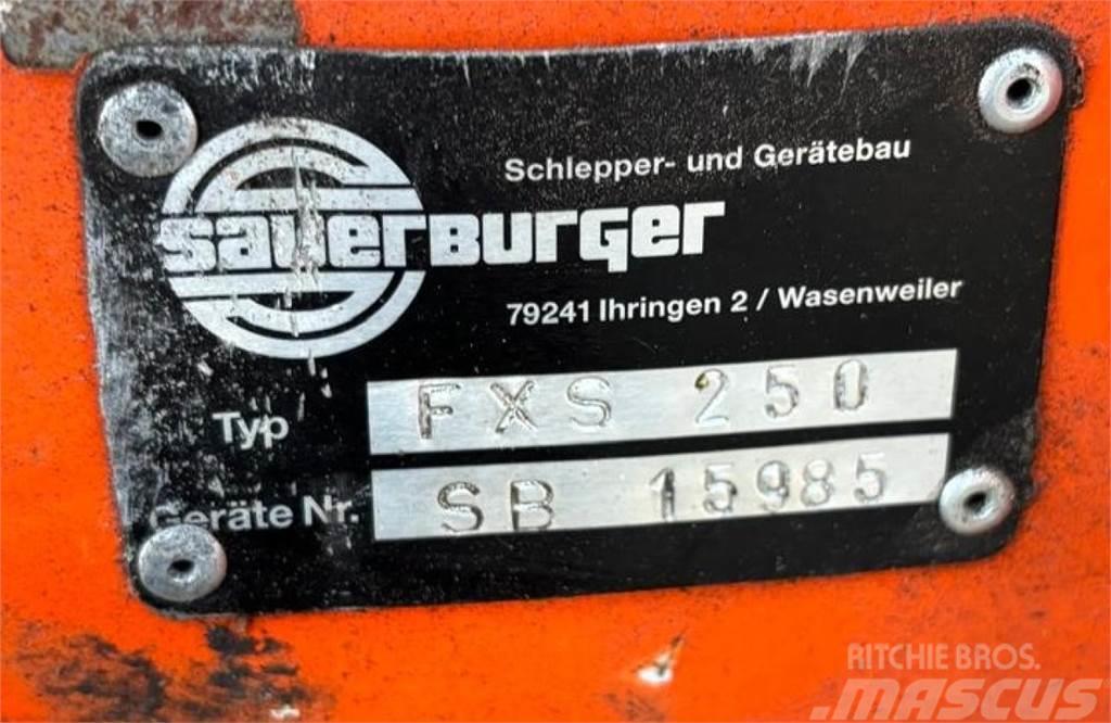 Sauerburger FXS 250, Silageschneidschaufel, 1.100 Désileuse