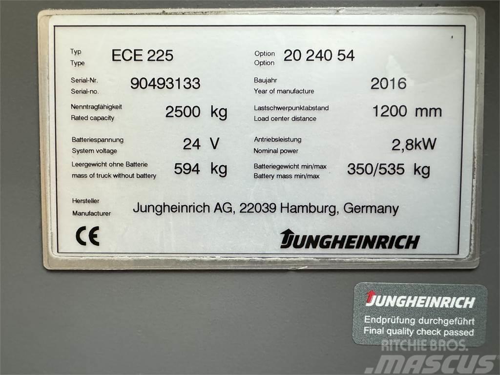 Jungheinrich ECE 225 - Bj. 2016 - TRAGLAST: 2.500 KG Mini pelle < 7t