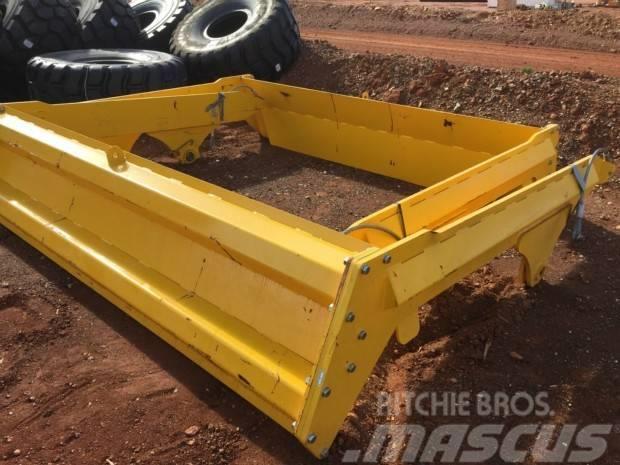Bedrock Tailgate for Volvo A40D Articulated Truck Chariot tout terrain