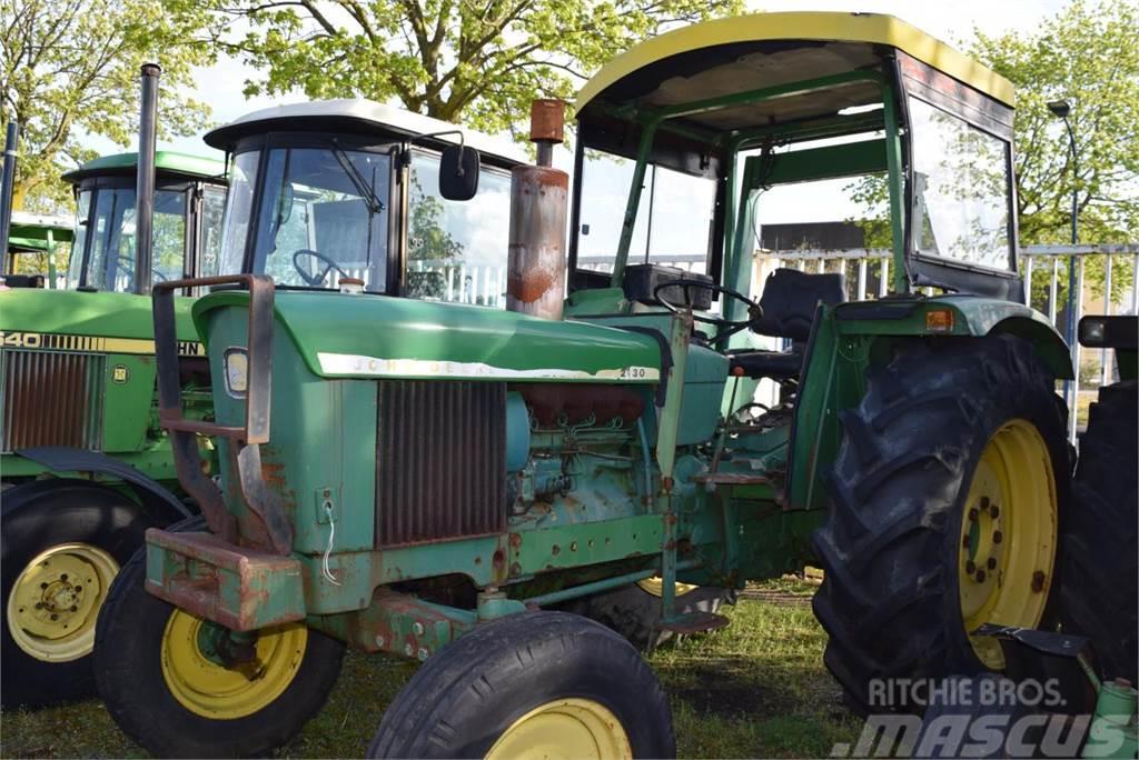 John Deere 2130 Tracteur