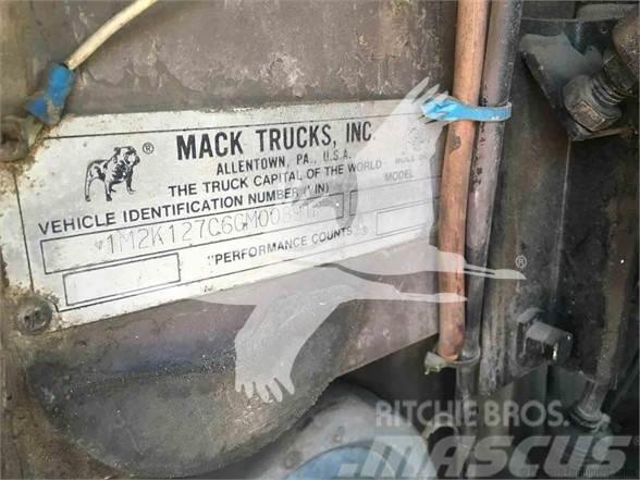 Mack MR6855 Camion poubelle