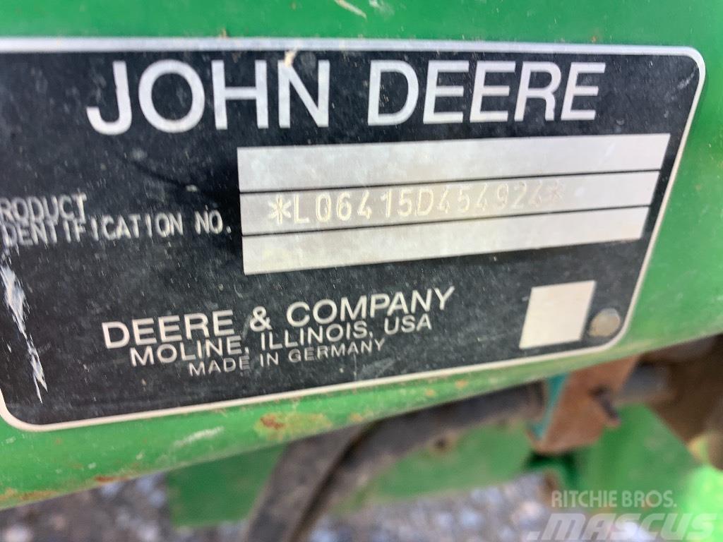 John Deere 6415 Tracteur