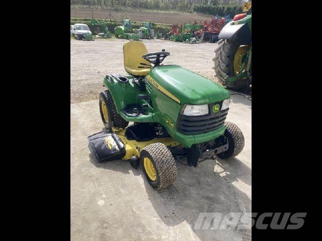 John Deere X740 Riding mowers