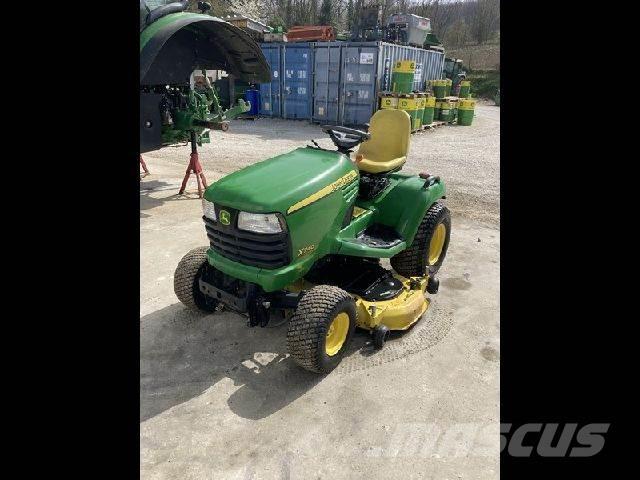 John Deere X740 Riding mowers