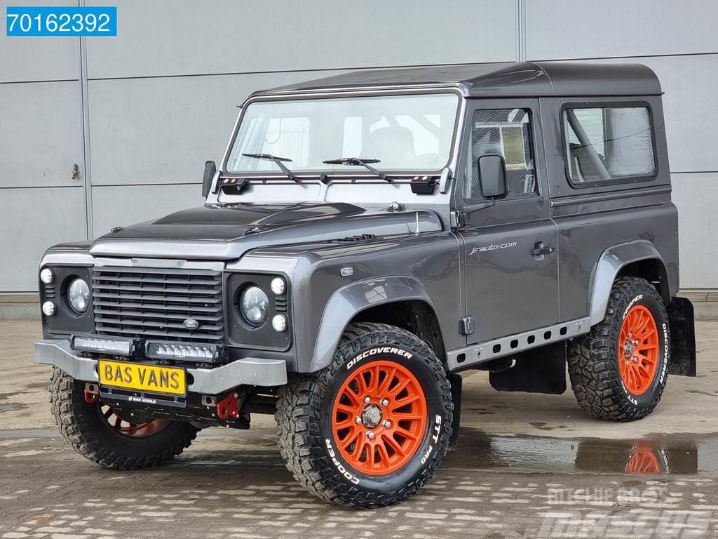 Land Rover Defender 2.2 Bowler Rally Intrax suspension Roll C Voiture