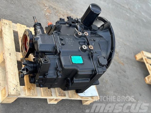 New Holland Carraro TLB1 UP (2WD) new transmission Tractopelle