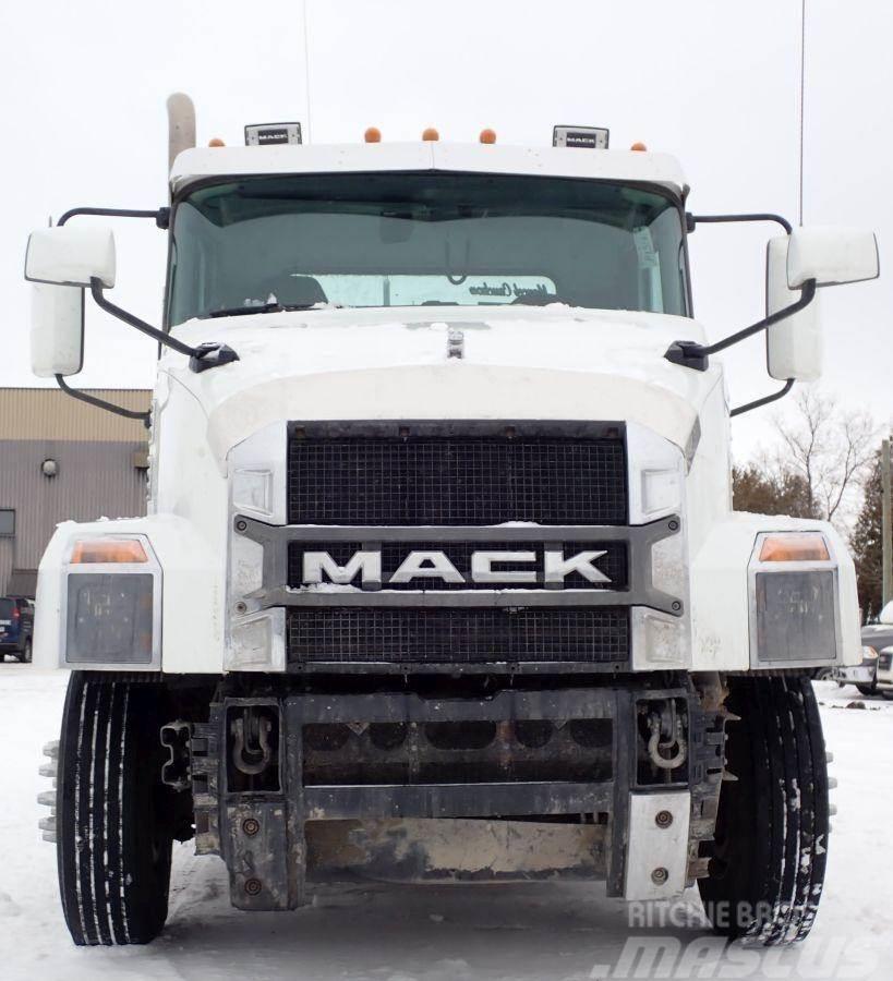 Mack ANTHEM 64T Tracteur routier