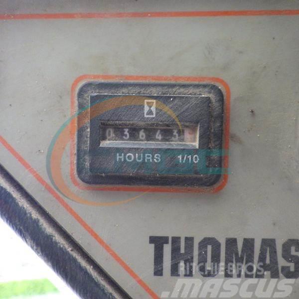 Thomas 153 Chargeuse sur pneus