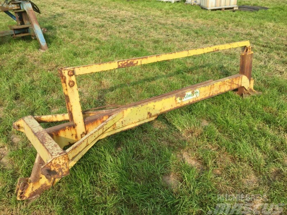  Post banger three point linkage - tractor mounted  Autres accessoires