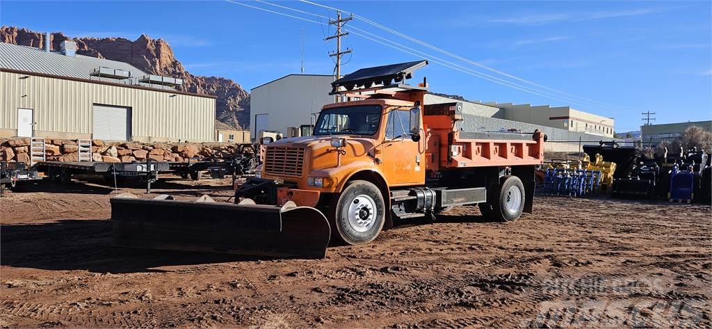 International Dump Truck 4900 Camion benne