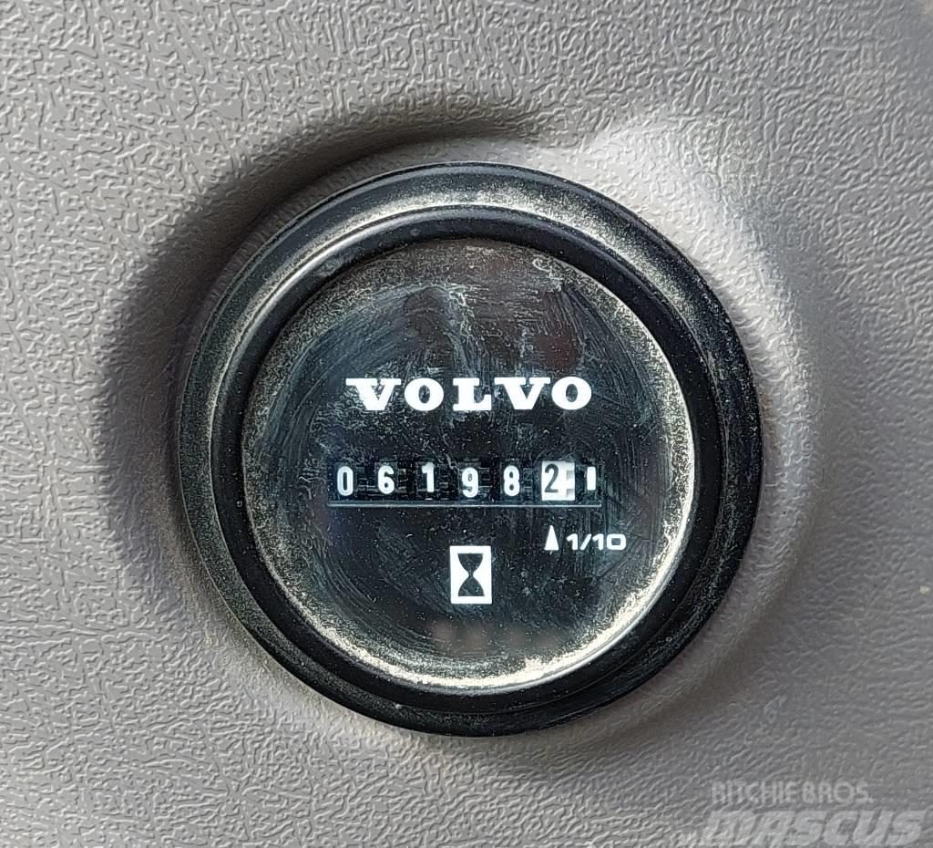 Volvo EC300EL Pelle sur chenilles