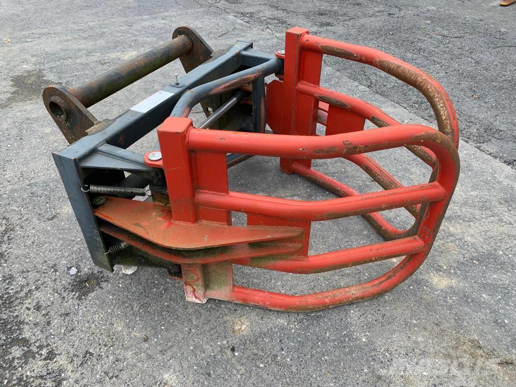  FABRICATION ARTISANALE PINCE BALLES A ENRUBANNER Chargeur frontal, fourche
