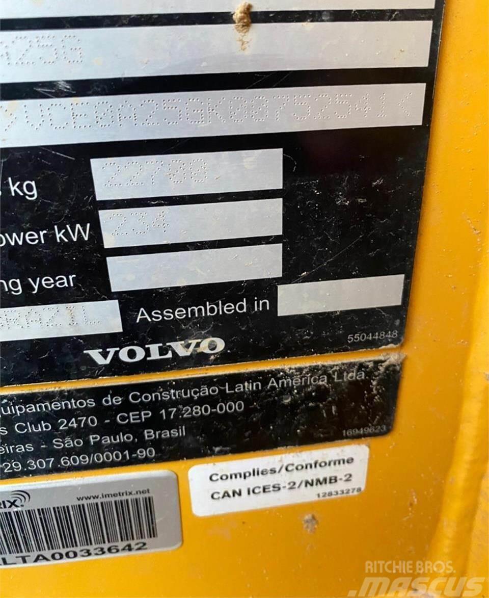 Volvo A25G Tombereau articulé