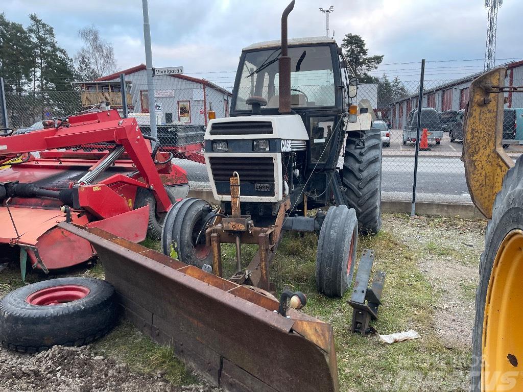 CASE 1494 Hydrashift med snöplog Tracteur