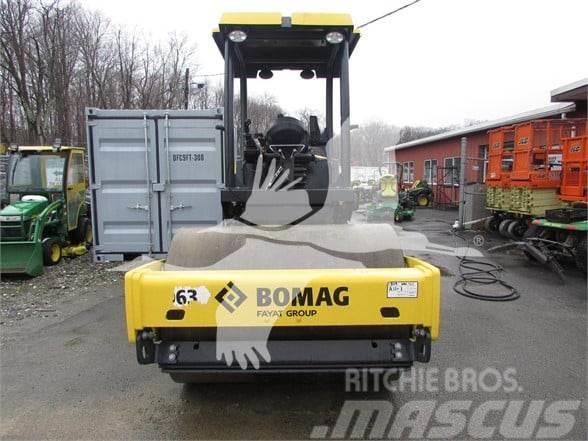 Bomag BW145DH-5 Rouleaux monocylindre