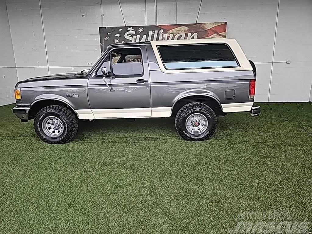 Ford Bronco Voiture