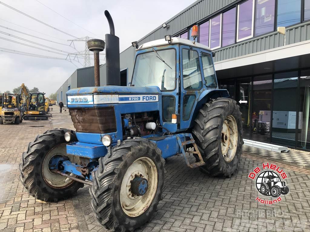 Ford 8700 4wd. Tracteur