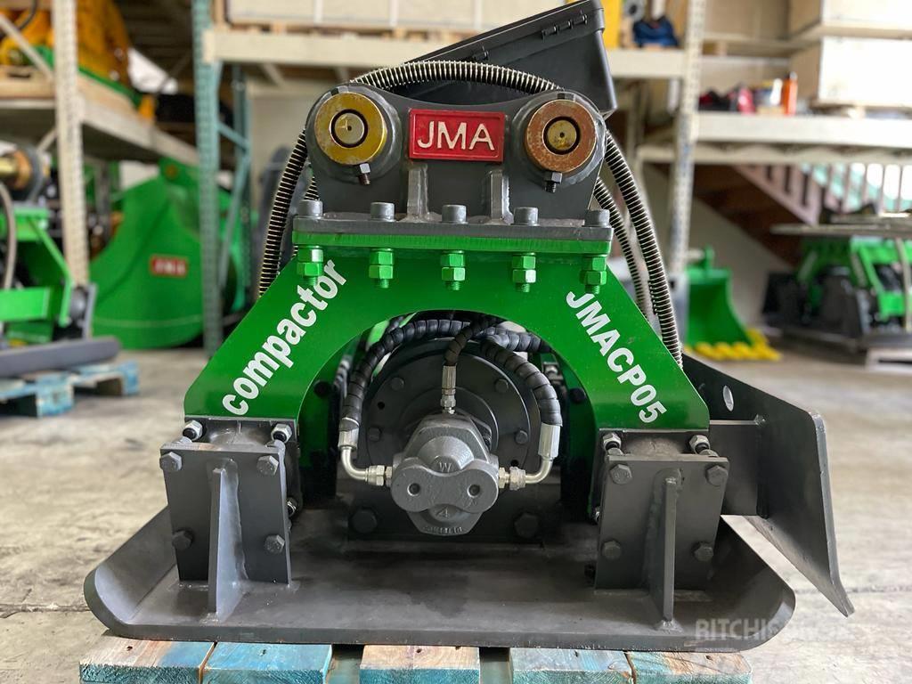 JM Attachments Plate Compactor for John Deere 50D,60D Plaque vibrante